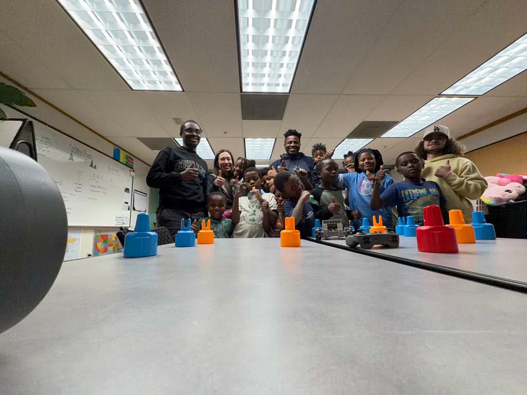 Teens building a project